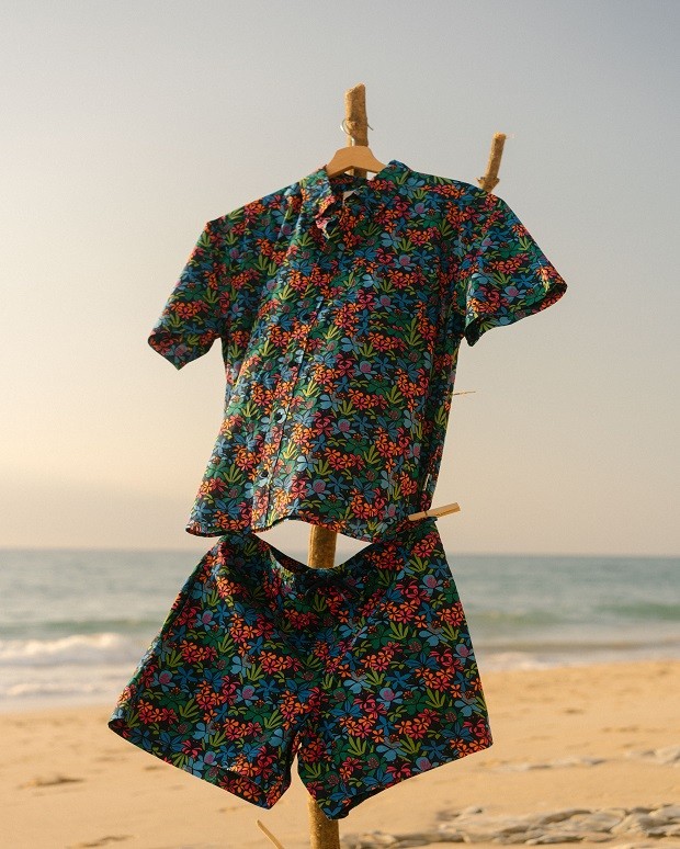 <center>SUMMER LOOKS</center>