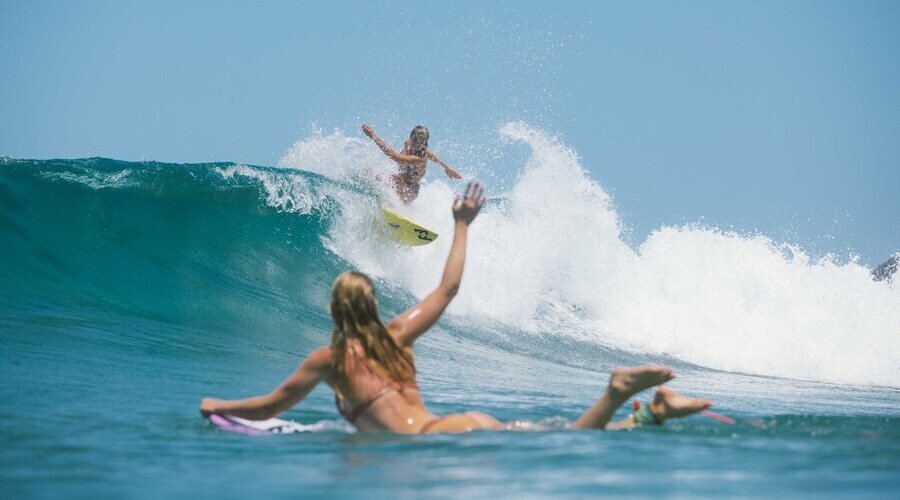 womens surfing