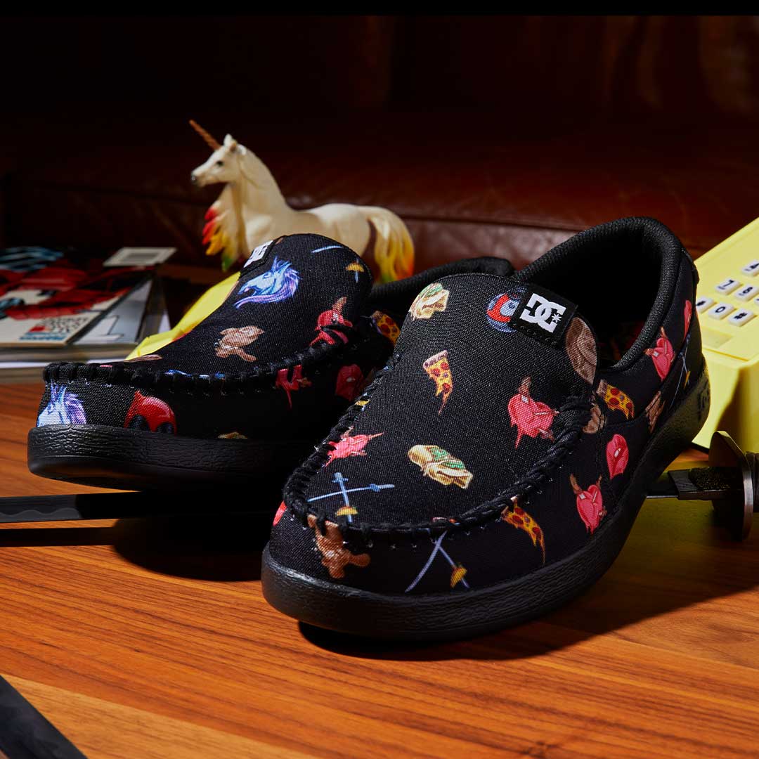 DC Shoes x Marvel Deadpool Collection - The Kickz Stand