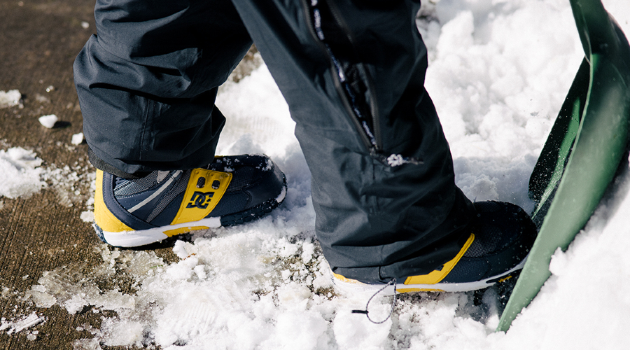 how to clean snowboard boots