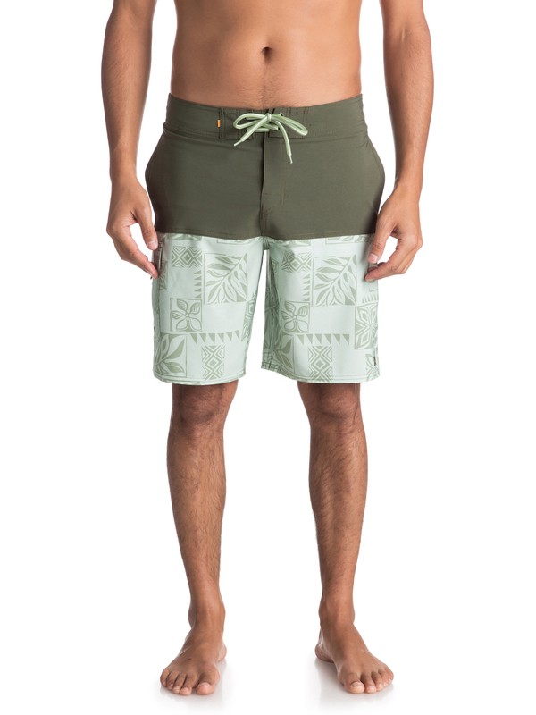 quiksilver, Waterman Malama Bay 18" - Boardshort, BEETLE (gqm0) 0 Waterman Malama Bay 18" - Boardshort Green EQMBS03035 Quiksilver