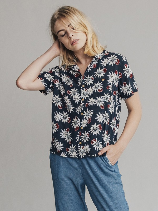 quiksilver, Quiksilver Womens - Short Sleeve Camp Shirt, BLUE NIGHT TEA TOWEL (bst6) 0 Quiksilver Womens - Short Sleeve Camp Shirt Blue EQWWT03004 Quiksilver