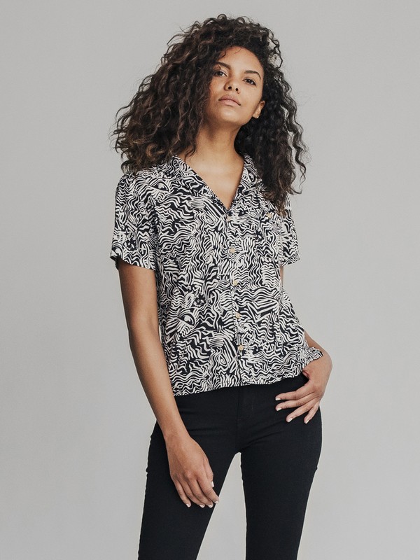 quiksilver, Quiksilver Womens Short Sleeve Camp Shirt, BLACK ACID TRIBE (kvj6) 0 Quiksilver Womens Short Sleeve Camp Shirt Black EQWWT03005 Quiksilver