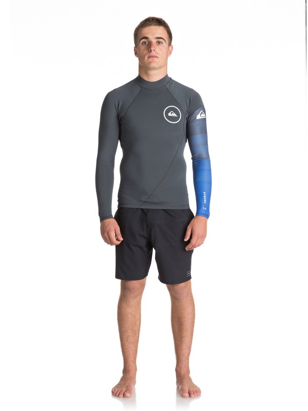 quiksilver, 1mm Syncro Series Long Sleeve Neoprene Surf Top, GUN METAL/ HV ROYAL/ WHITE (xkpw) 0 1mm Syncro Series Long Sleeve Neoprene Surf Top Black EQYW803007 Quiksilver