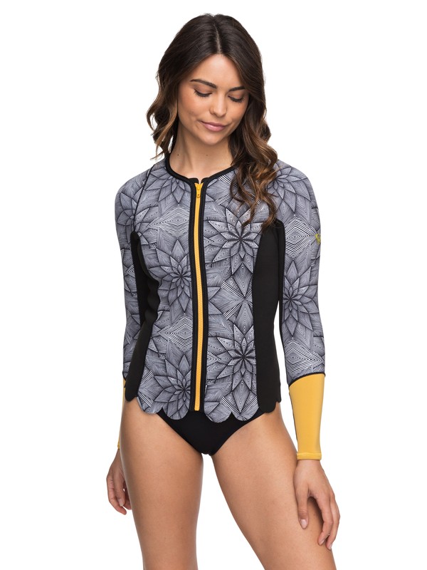 roxy, 1mm POP Surf Front Zip Scallop Wetsuit Jacket, BLACK (kvj0) 0 1mm POP Surf Front Zip Scallop Wetsuit Jacket Black ERJW803012 Roxy